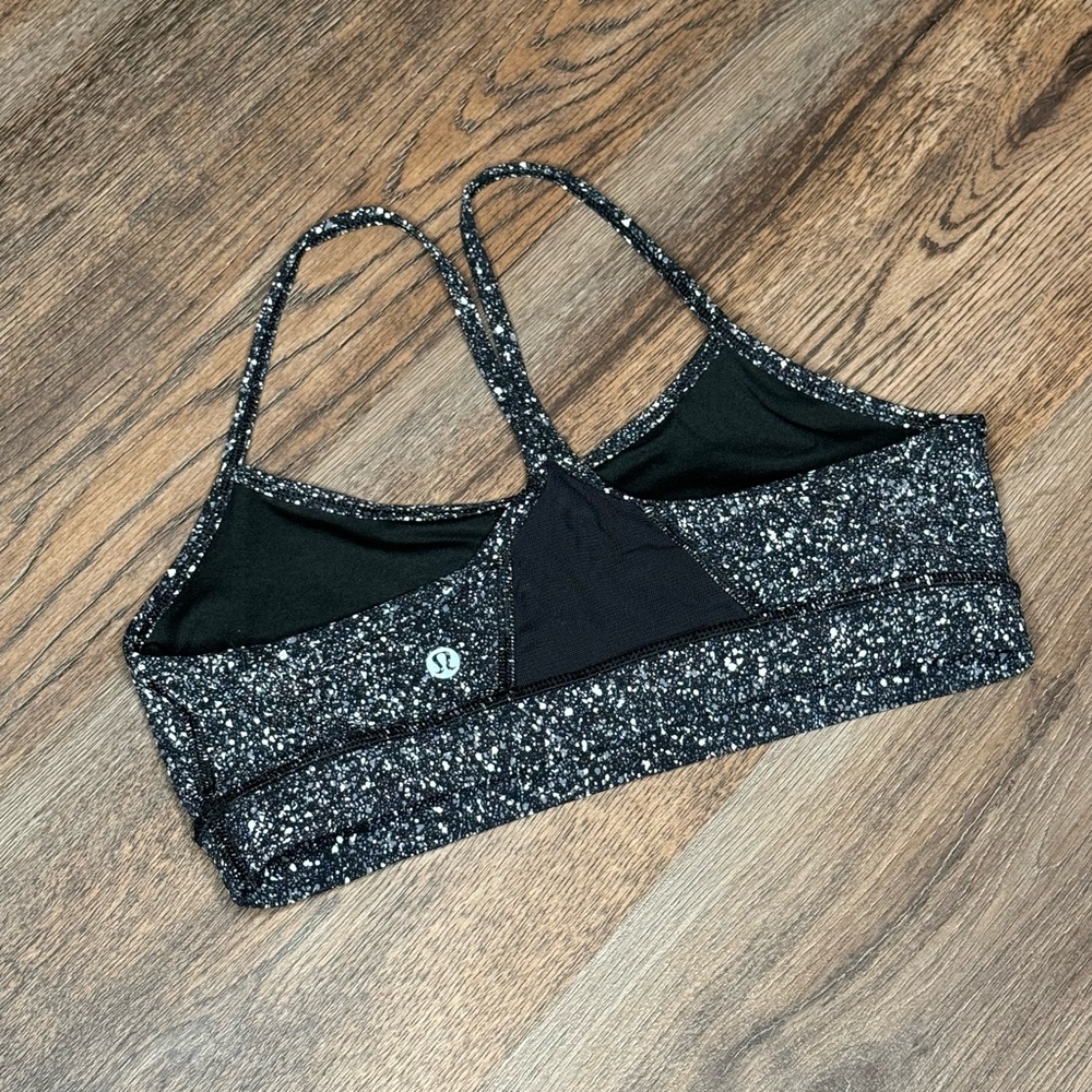 Lululemon Flow Y Bra - black and white splatter - Size 8